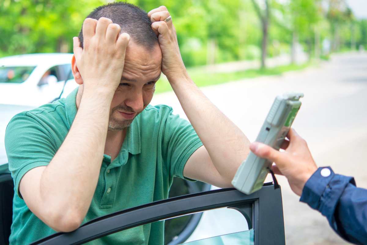 ragazzo controllato alla guida